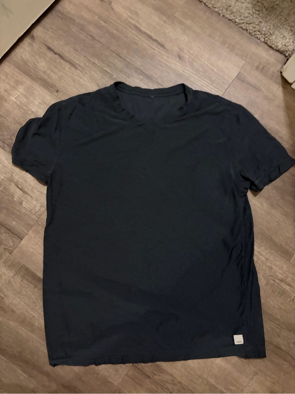 (#P) Vuori V-Neck Short Sleeve T-Shirt Dark Charcoal Gray No Size Tag - Picture 7 of 7